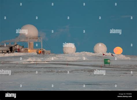 Cambridge Bay Nunavut Stock Photo Alamy