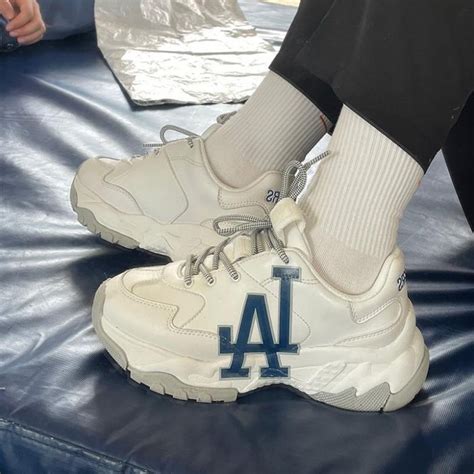 Mua Giày độn đế MLB la trắng chữ xanh đế xám thể thao sneaker nam nữ Hot trend tăng chiều cao đế