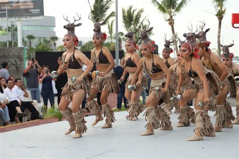 Inauguran nuevo monumento El Gran Orgullo en Mazatlán