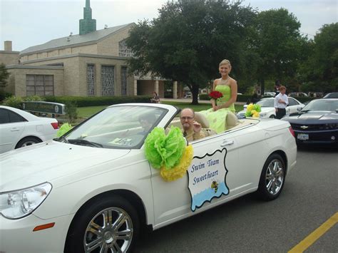 Savvy Southern Sisters: Decorating a Car for a Homecoming Parade