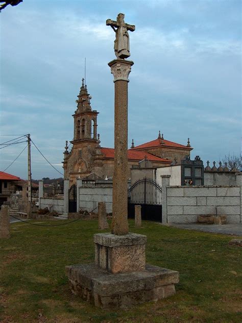 Cruceiros En Paderne De Allariz