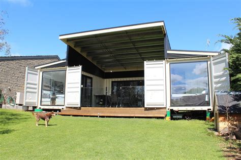 Beautiful Container House with River View - Australia - Living in a ...