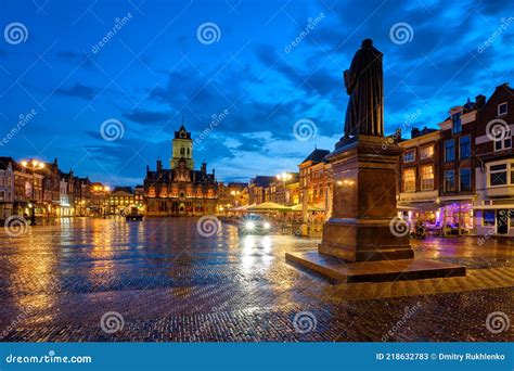 Delft Market Square Markt in the Evening. Delfth, Netherlands Editorial ...