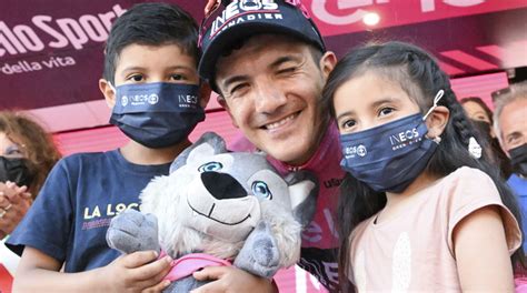 Richard Carapaz Se Mantiene L Der Del Giro Tras La Etapa El Comercio