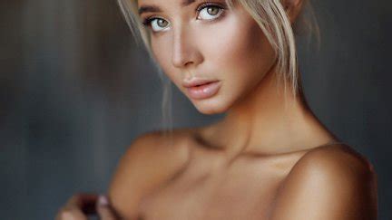 Dmitry Arhar Women Katerina Shiryaeva Blonde Hairbun Looking At