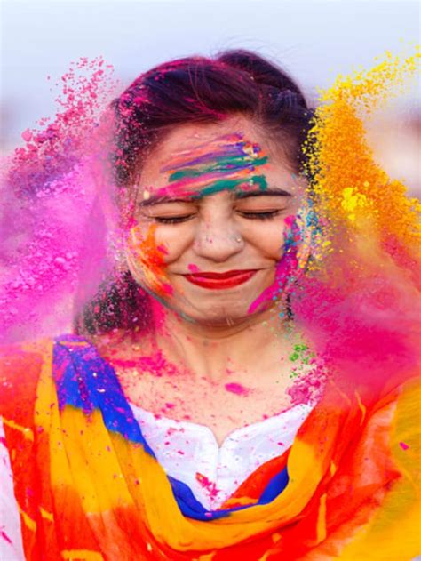 Holi 2024 आखिर क्यों घर की नई दुल्हन अपनी पहली होली मयके में मनाती है