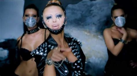Ваня - За кого се мислиш.HD (1080p). - YouTube