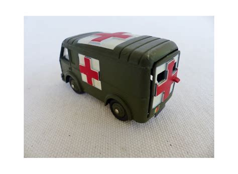 Dinky Toys 80F Ambulance Militaire Renault 1000 Kg