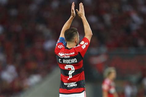 Everton Ribeiro Publica V Deo Emocionante De Despedida Do Flamengo Assista