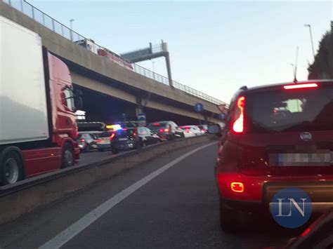 Incidente Sul Terzo Ponte Traffico In Tilt In Direzione Milano Lecco