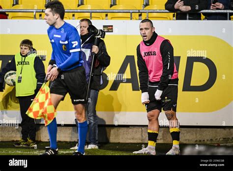 Lokeren S Radja Nainggolan Pictured During A Soccer Match Between Ksc