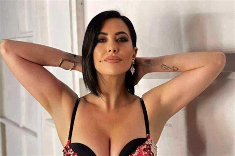 Claudia Ruggeri Vestito Trasparente E Forme Da Urlo Da Togliere Il Fiato