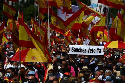 En Espagne Les Droites Manifestent Contre Le Projet De Gracier Les