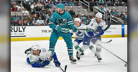 Kuzmenko Scores In Ot Canucks Beat Sharks 4 3 Cbs San Francisco