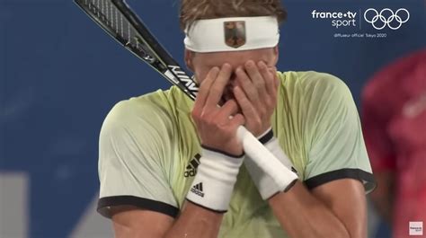 Alexander Zverev Enclenche Le God Mode Et Douche Les Espoirs De