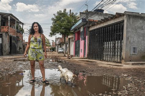 Moradores Do Jardim Pantanal Adaptam Casas Para Enchentes 04012023