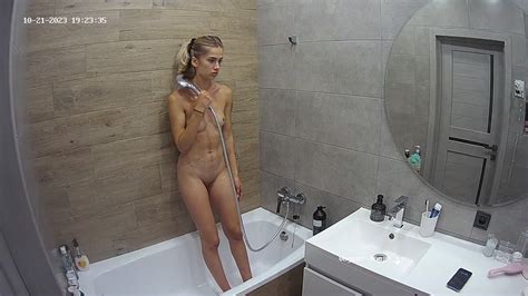 Watch Shower Girl Amelie Shower Oct Naked People With Oscar Pearl In Guest Bedroom