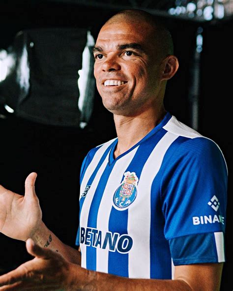 B24 On Twitter OFICIAL Pepe Renova Contrato O Porto Por Mais Uma