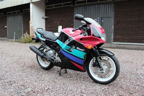 Honda CBR 600 F pc25 600 cm³ 1991 Oulainen Moottoripyörä Nettimoto