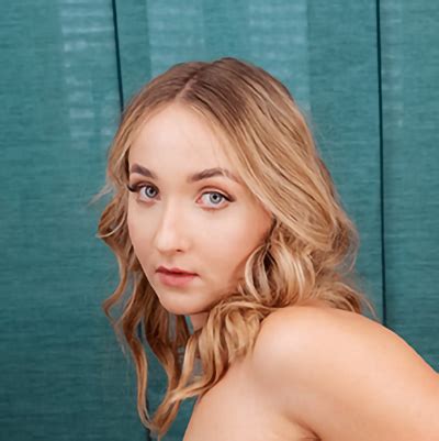 Chloe Chevalier VR Porn Videos VRPorn