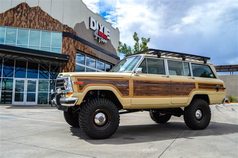 Nathan's Modern Classic Grand Wagoneer | Dixie 4 Wheel Drive