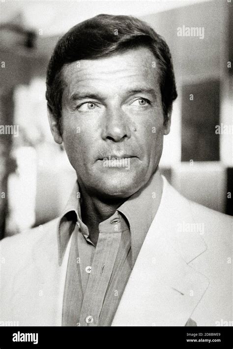 Moonraker Roger Moore 1979 James Bond Banque De Photographies Et D