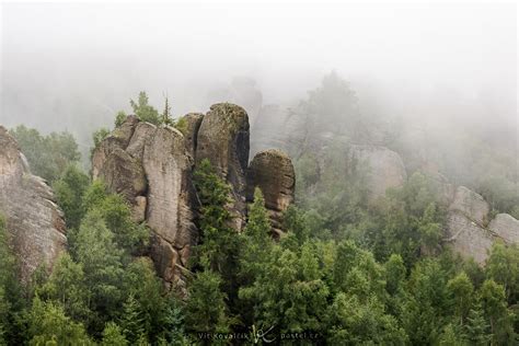 Geschichte Eines Fotos Landschaft Mit Felsen Im Nebel Fotografieren