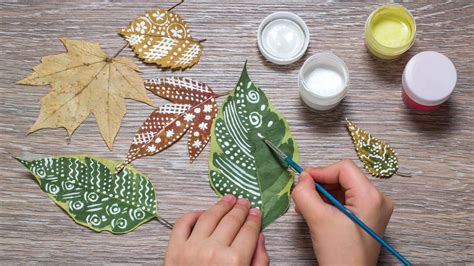 Cómo pintar y decorar hojas secas en otoño