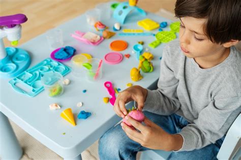 Jak Metoda Montessori Wspiera Rozw J Dzieci W Obku Praktyczne