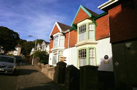 Dylan Thomas Birthplace – Tourism SwanseaBay