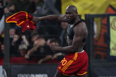 Roma Lecce 2 1 Azmoun E Lukaku Al 94 Ribaltano Il Gol Di Almqvist