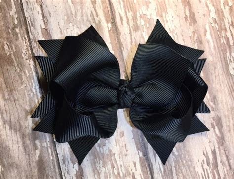 Black hair bow