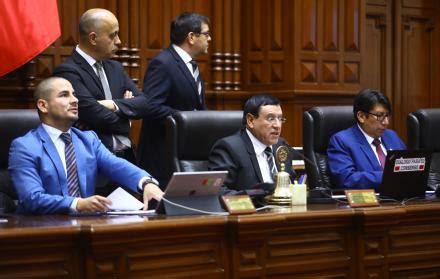 El Congreso de Perú censura al ministro del Interior que deberá