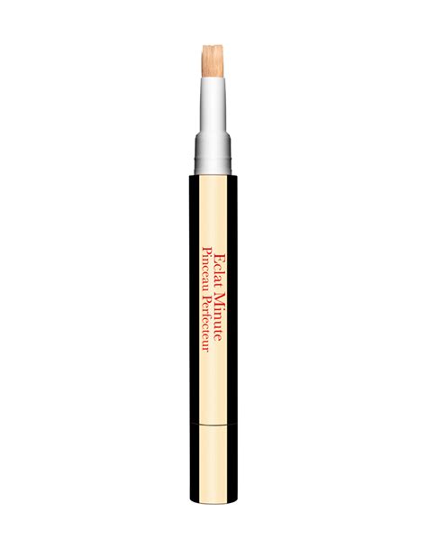 Eclat Minute Pinceau Perfecteur Clarins 2890 € 20 Highlighters