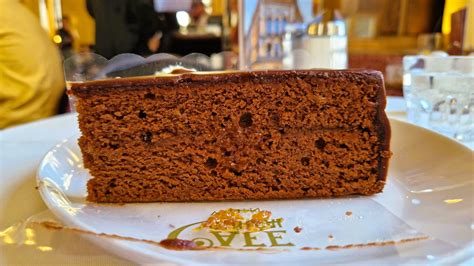 La Sacher Torte Del Cafe Central Di Vienna Emotion Recollected In