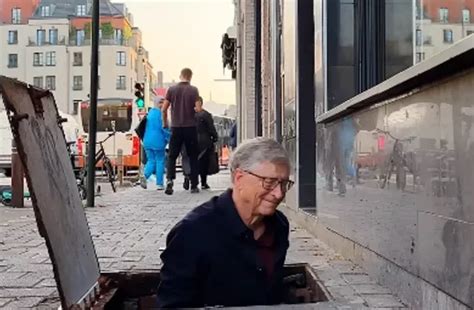 Sve Za Napredak Znanosti Tehnolo Ki Mogul Bill Gates Kopao Po