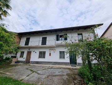 Rustico Casale In Vendita In Vicolo Cavour A Camino 200mq Casa It