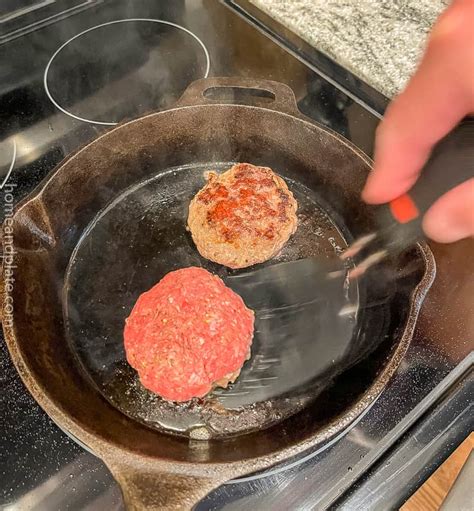 How to Make the Best Juicy Cast Iron Skillet Burgers - Home&Plate