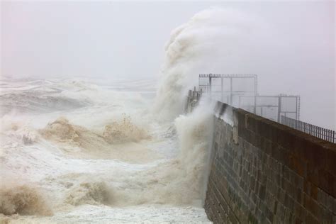 Neuartige Mobile Schutzmauer Soll Vor Tsunamis Sch Tzen Und Dabei Strom