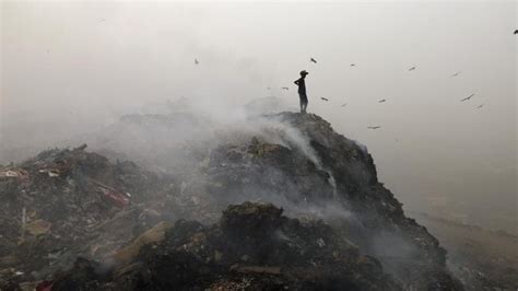 Portion Of Bhalswa Landfill Collapses None Hurt Latest News Delhi