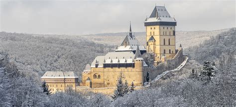 Karlstejn castle – praguewalker.com