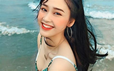 Hot Sexy Nguyen ThaoVi Bikini Pics