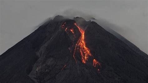 Mount Nyamuragira Volcano Kisoro Tours Uganda