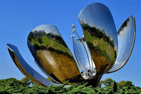 Floralis Gen Rica In Recoleta Buenos Aires Argentina Encircle Photos