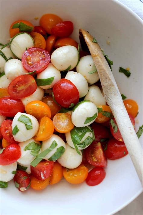 Fresh Mozzarella And Tomato Salad Green Valley Kitchen Recipe Tomato Salad Recipes Tomato