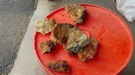 235a Gold Ore Sample Youtube