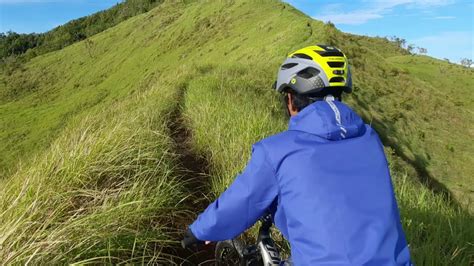 Gowes Panjat Gunung Gunung Malintang Desa Luhu Kabupaten Seram