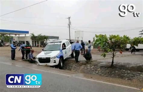 Go Tv Honduras On Twitter Cngotv 🔴👮 Una Patrulla Cayó En Una Cuneta