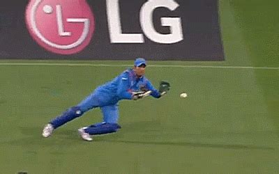 20 MS Dhoni GIFs You’ll Want To Watch Over & Over & Over Again