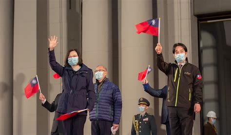 與國人共同迎接新的一年 總統、副總統出席元旦總統府升旗典禮